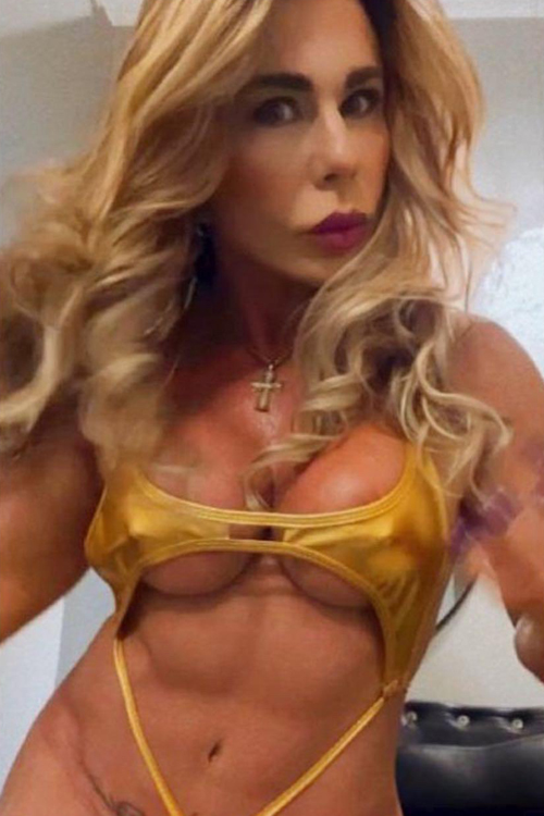 Escort - RAIANNA - Ibiza Tops